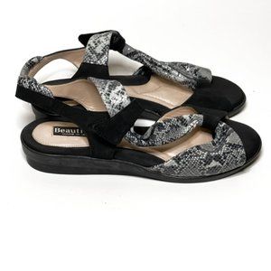 BeautiFeel Black and Gray Snake Print Sandals